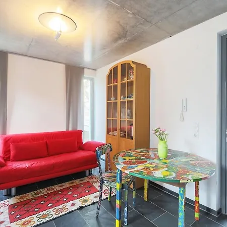 Urban Gardenappartment In شقة