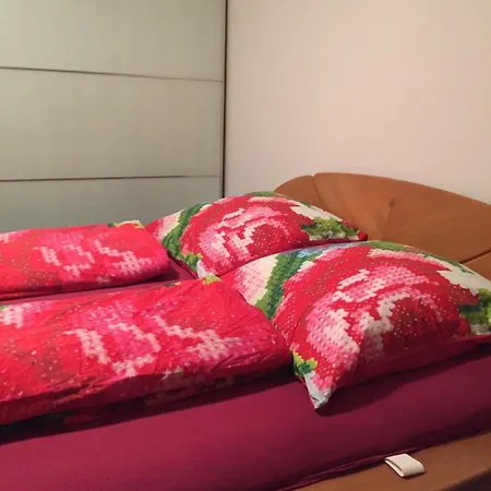 Urban Gardenappartment In *