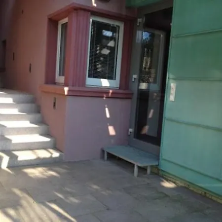 Urban Gardenappartment In Apartament *
