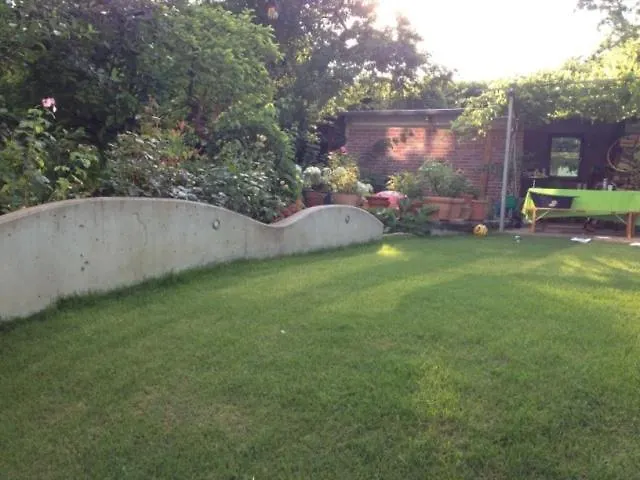 Urban Gardenappartment In شقة *