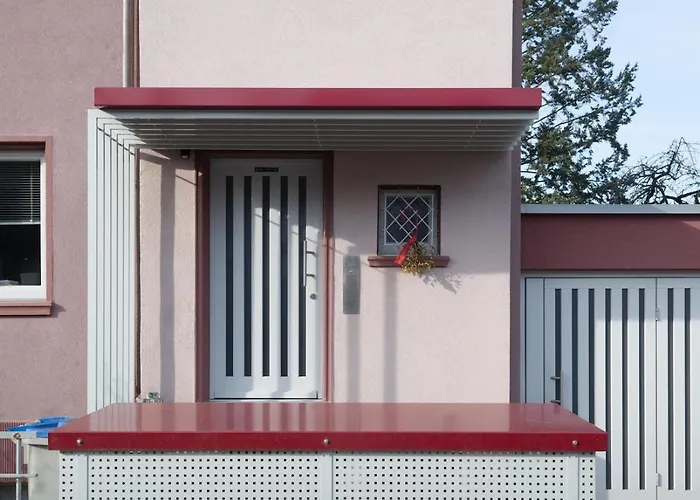 Urban Gardenappartment In شقة *