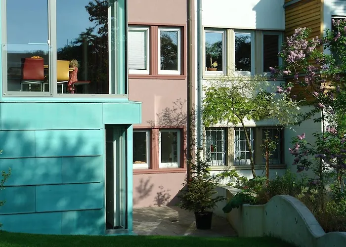 Urban Gardenappartment In *